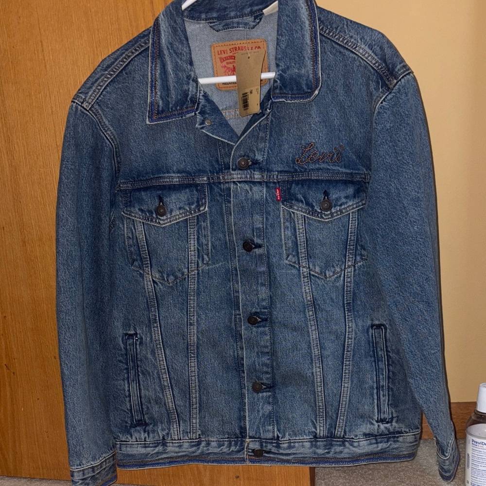 Levi's Relaxed Trucker Jacket with Embroidery